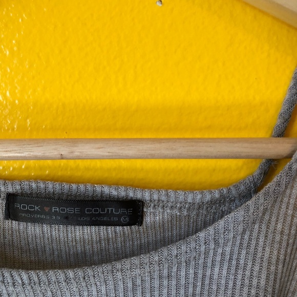 Simple Gray Top - Picture 2 of 2